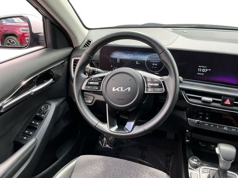 Used 2024 Kia Seltos S FWD image 11