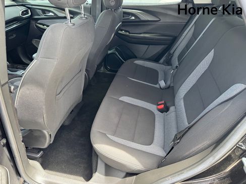 Used 2023 Chevrolet TrailBlazer LT w/ Convenience Package FWD image 12