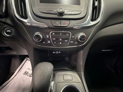 Used 2024 Chevrolet Equinox LT AWD/4WD image 21
