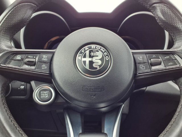 Used 2024 Alfa Romeo Stelvio Ti AWD/4WD image 16