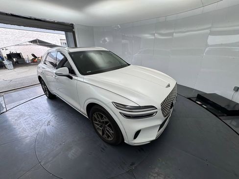 Used 2023 Genesis GV70 2.5T w/ Select Package image 7