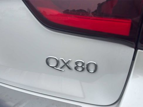 Used 2023 INFINITI QX80 Sensory w/ All-Season Package image 28