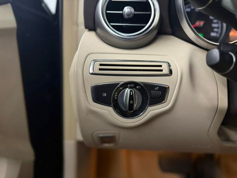 Used 2015 Mercedes-Benz C 300 4MATIC Sedan image 25