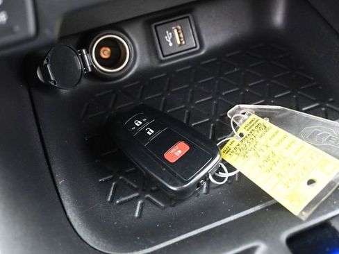 Used 2024 Toyota RAV4 XLE image 23