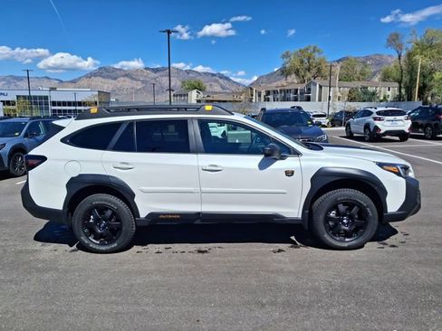 Used 2025 Subaru Outback Wilderness AWD/4WD image 2