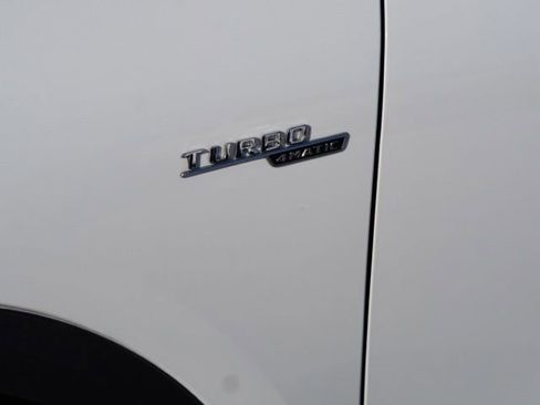 Used 2022 Mercedes-Benz GLA 35 AMG 4MATIC image 9