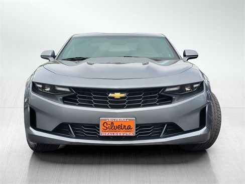Used 2022 Chevrolet Camaro LT image 2