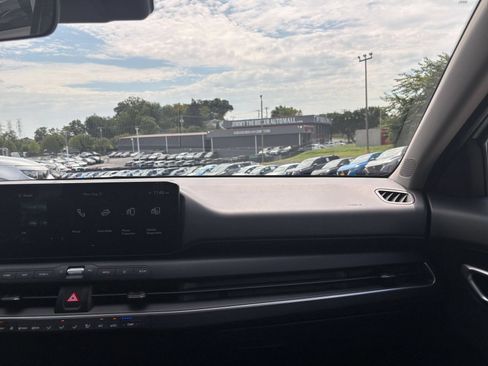 Used 2026 Kia K4 FWD image 32