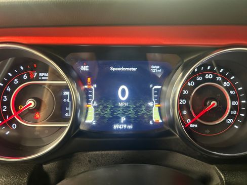 Used 2022 Jeep Gladiator Rubicon w/ Cold Weather Group AWD/4WD image 16