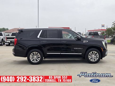 Used 2025 GMC Yukon Denali AWD/4WD image 7