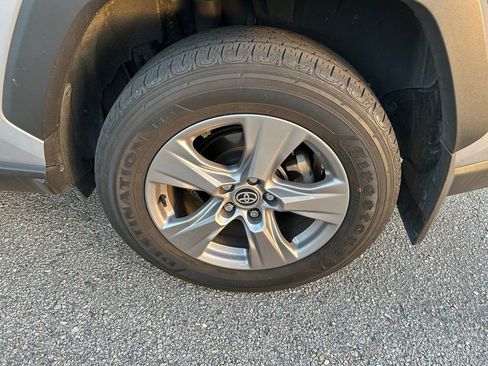 Used 2024 Toyota RAV4 LE image 9