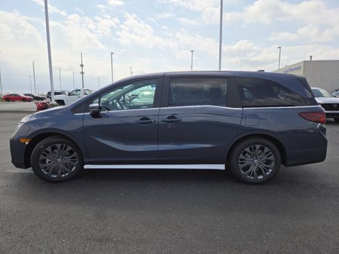 New 2026 Honda Odyssey Touring image 16