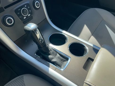 Used 2013 Ford Edge SEL image 9