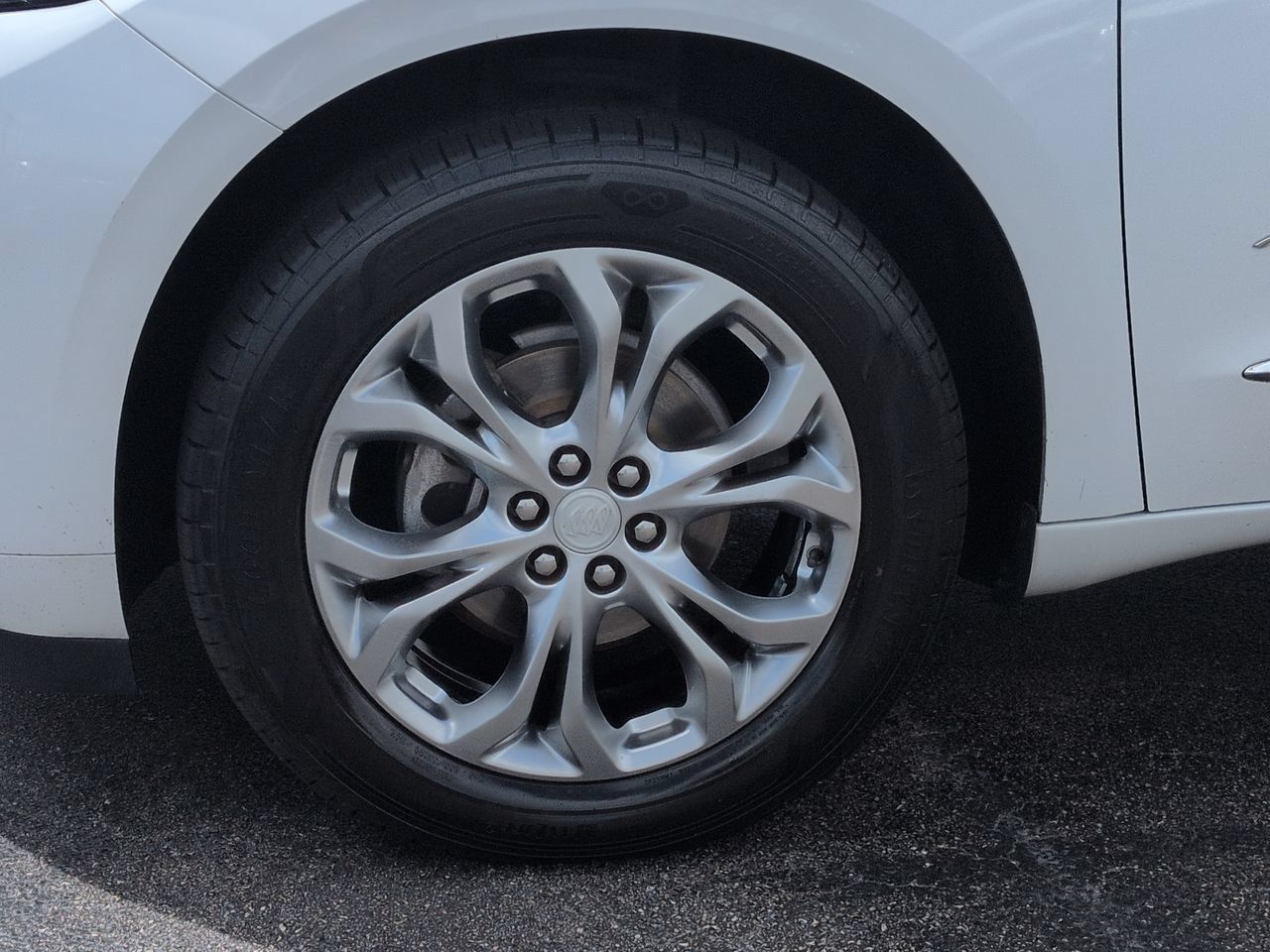 Used 2020 Buick Enclave Avenir w/ Avenir Technology Package AWD/4WD image 12