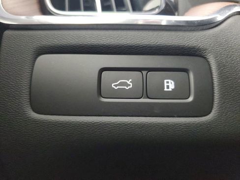 Used 2024 Volvo XC60 T8 Ultimate w/ Climate Package AWD/4WD image 37