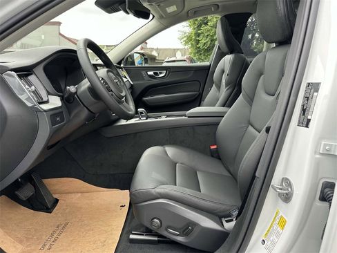 New 2025 Volvo XC60 B5 Plus w/ Protection Package Premier image 15