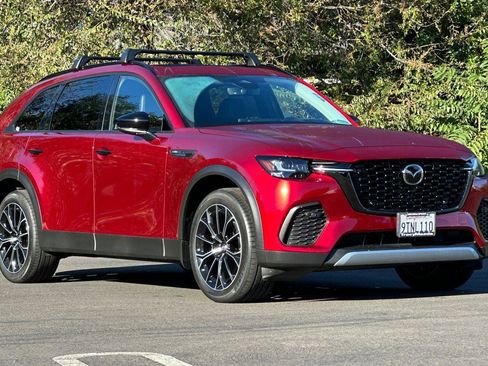 Certified 2025 MAZDA CX-70 Plug-In Hybrid w/ Premium Pkg image 2