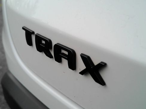 Certified 2024 Chevrolet Trax RS w/ Driver Confidence Package FWD image 31