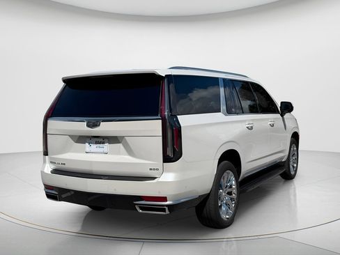 Used 2023 Cadillac Escalade ESV Premium Luxury w/ LPO, Radiant Package AWD/4WD image 5