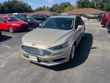 Used 2018 Ford Fusion SE w/ Fusion SE Technology Package image 2