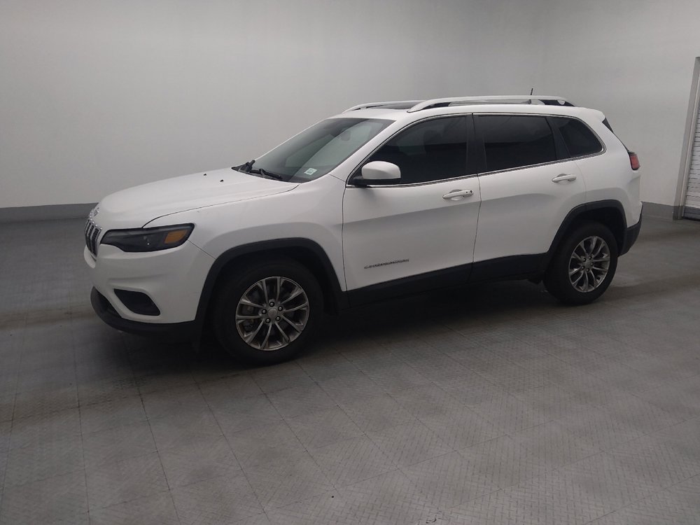 Used 2019 Jeep Cherokee Latitude Plus w/ Comfort/Convenience Group FWD image 2