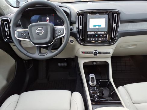 New 2026 Volvo XC40 B4 Plus w/ Climate Package image 9