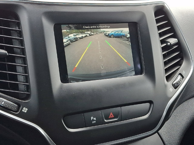 Used 2019 Jeep Cherokee Latitude Plus AWD/4WD image 20