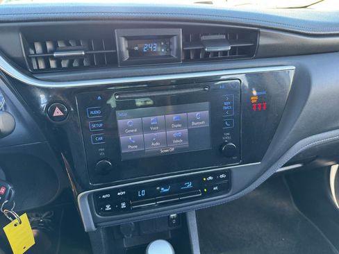 Used 2019 Toyota Corolla SE image 25