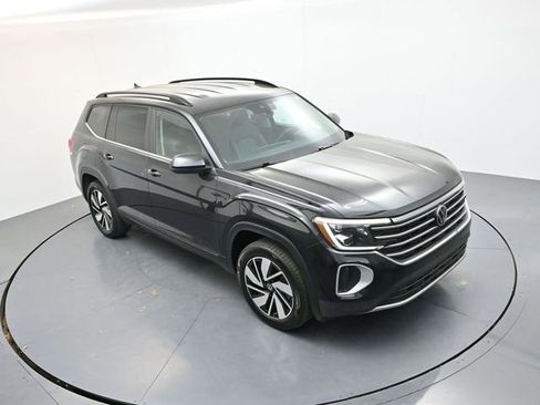Used 2025 Volkswagen Atlas SE FWD image 23