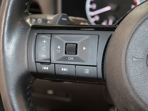 Used 2023 Nissan Rogue SL w/ SL Premium Package image 21