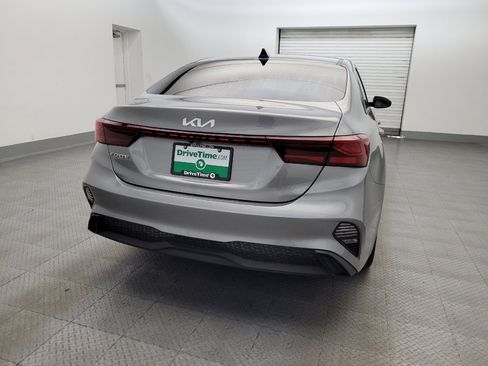 Used 2022 Kia Forte LXS FWD image 7