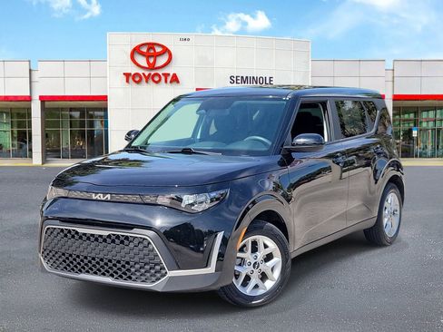 Used 2025 Kia Soul LX w/ LX Technology Package FWD image 1