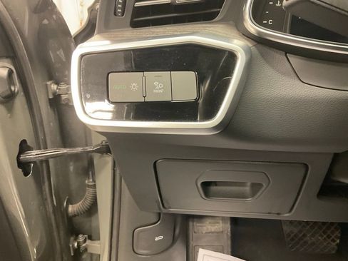 Used 2024 Audi A6 Premium Plus image 14