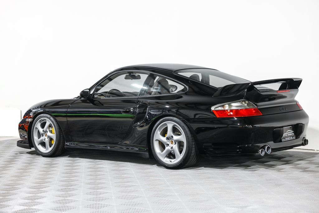 Used 2003 Porsche 911 GT2 RWD image 14