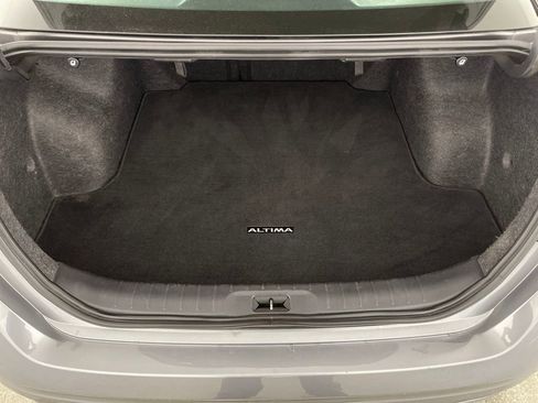 Used 2024 Nissan Altima 2.5 SV image 10