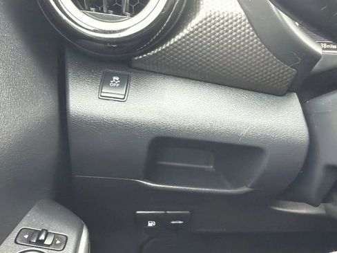 Used 2019 Nissan Kicks SV image 15