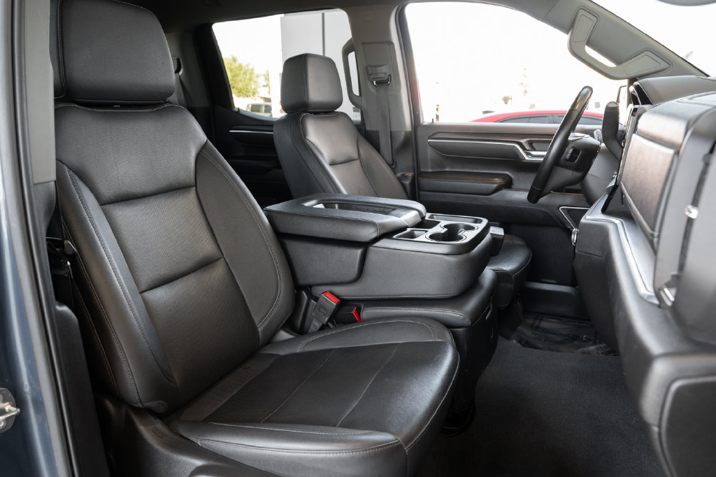 Used 2024 GMC Sierra 1500 SLT AWD/4WD image 40