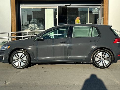 Used 2019 Volkswagen e-Golf SE w/ Driver Assistance Package image 5