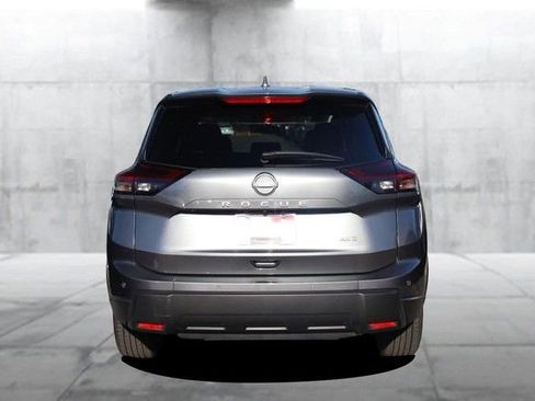 Certified 2025 Nissan Rogue SV AWD/4WD image 6