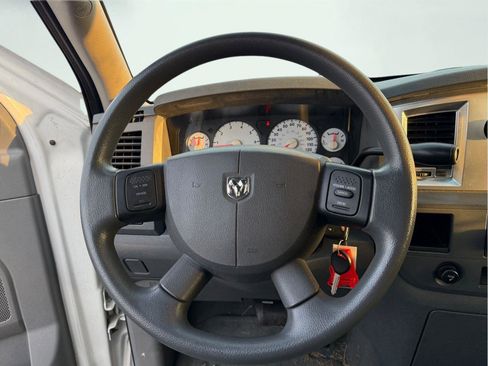 Used 2007 Dodge Ram 1500 Truck SLT image 12