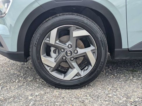 Used 2025 Hyundai Venue SEL FWD image 10
