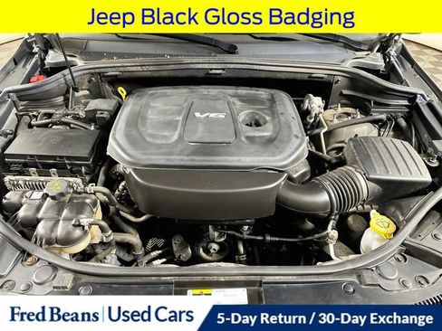Used 2019 Jeep Grand Cherokee Laredo AWD/4WD image 37