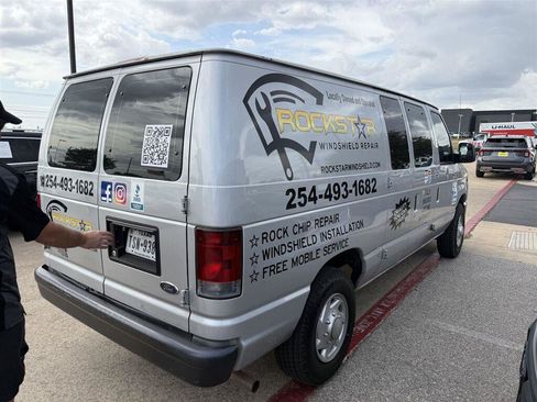 Used 2011 Ford E-250 and Econoline 250 w/ Commercial Cargo Van Pkg RWD image 3