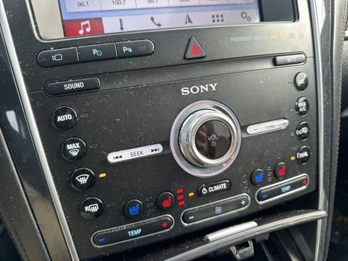 Used 2019 Ford Explorer Platinum image 7