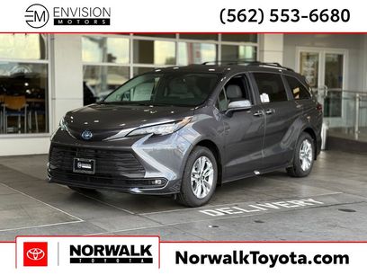 New 2025 Toyota Sienna XLE