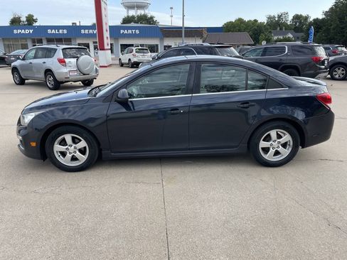 Used 2015 Chevrolet Cruze LT w/ Sun And Sound Package FWD image 2