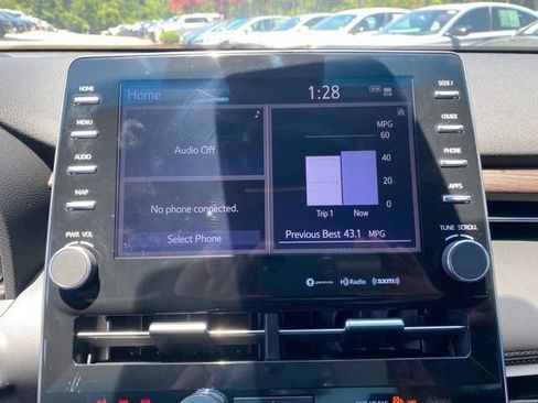 Used 2021 Toyota Avalon XLE w/ Moonroof Package FWD image 13