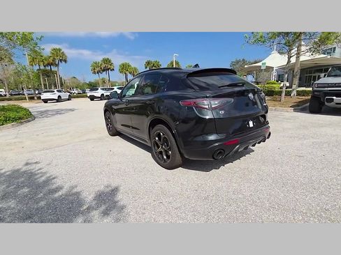 New 2025 Alfa Romeo Stelvio Sprint image 44