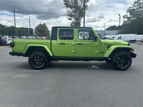 New 2025 Jeep Gladiator Willys image 14