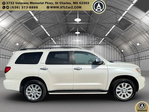 Used 2014 Toyota Sequoia Platinum AWD/4WD image 2